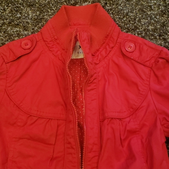 Red jacket - Picture 2 of 3